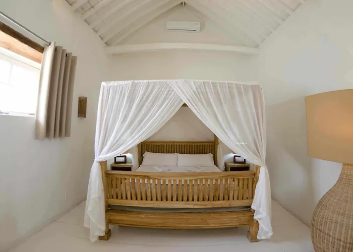 斯罗斯19号套房旅馆 3*